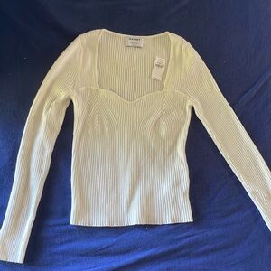 Old Navy Sweetheart Neckline Long Sleeve White Sweater Top